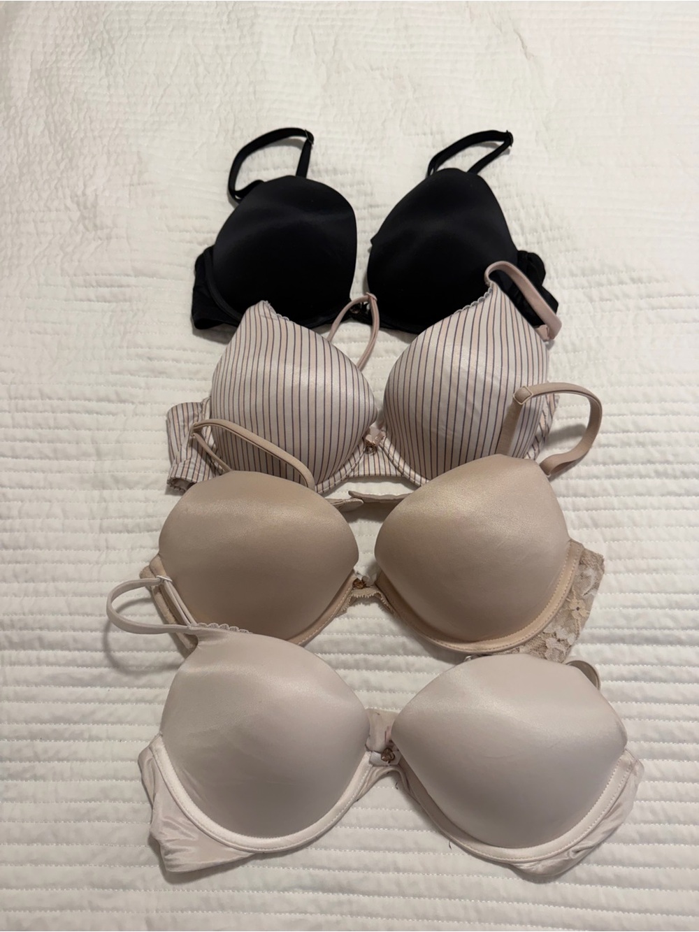 Victorias Secret Women’s Bra Set of 4
